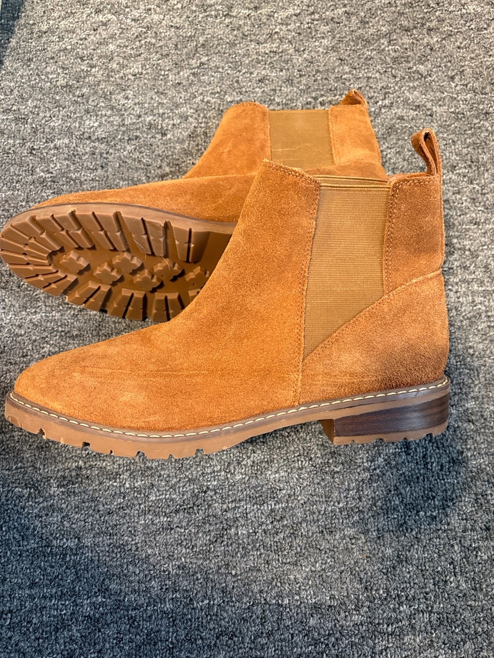 Steve Madden Thyra Chelsea Bootie Women’s suede